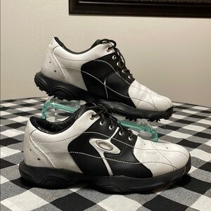 Oakley Overdrive Leather Golf Shoes Black White Men's Size 10.5 Spikes